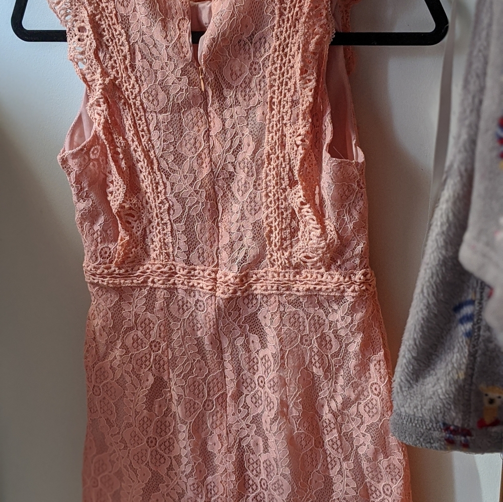 Dress - Picture 2 of 6